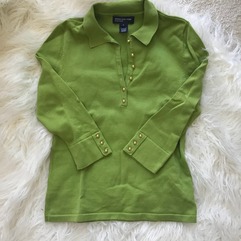 Green polo with gold buttons - Picture 2 of 3